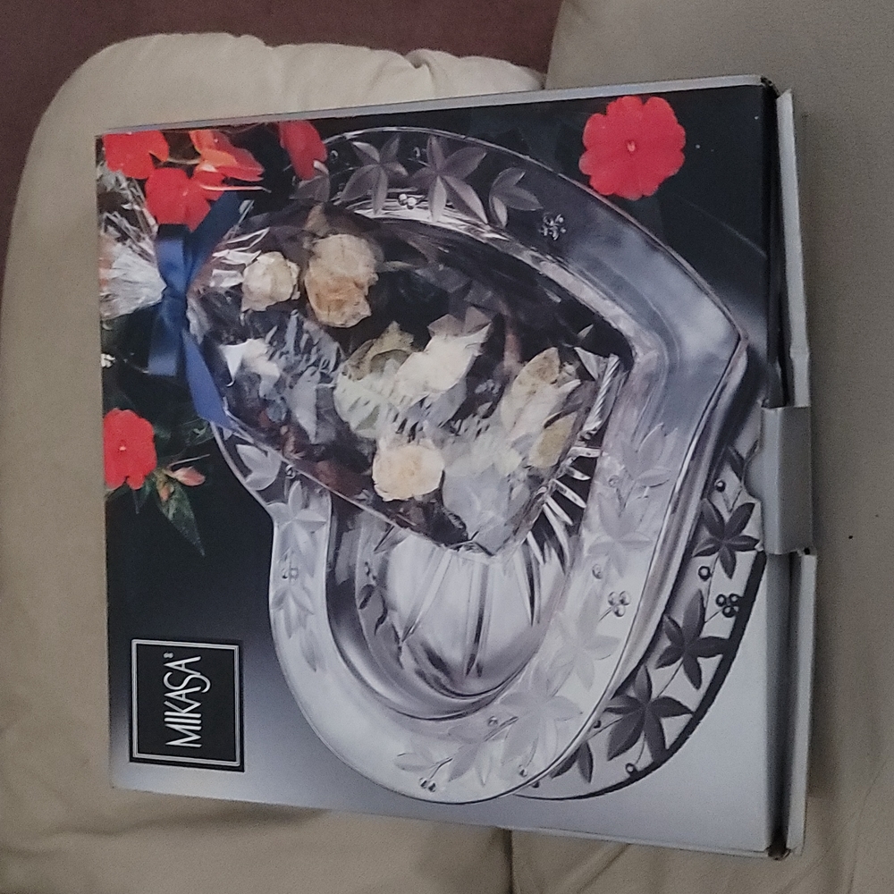 Mikasa Heart Shaped Dish Brand New.